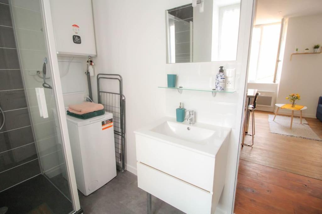 Le Pastel - Grand Studio Renove Angouleme Bagian luar foto